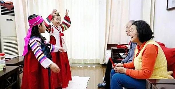 20歲上海女知青為愛留守，嫁入農村朝鮮族家庭，老年直言從不後悔