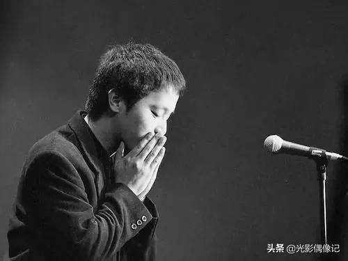 從“開口跪”到堅決不唱給你聽，“音樂聖手”竇唯的樸素人生