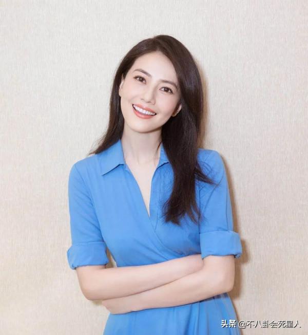 明明是苦情臉非要演活潑少女，高圓圓李沁都栽了