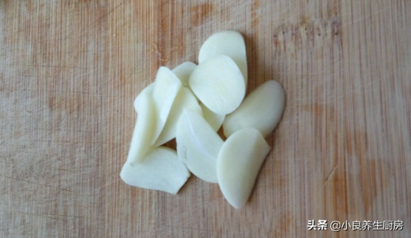 天冷適合吃這菜，高蛋白高鈣質，營養比雞蛋高，家裡有娃要多吃