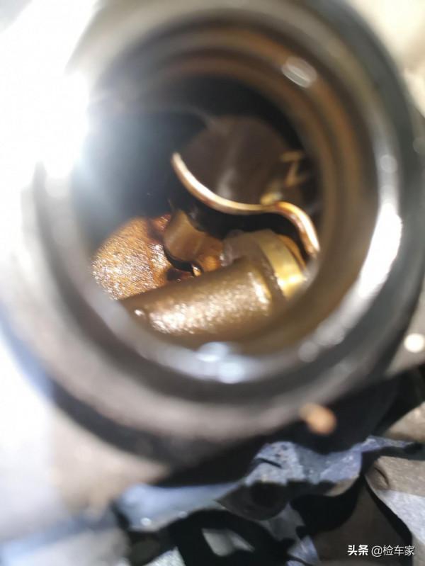 不到5萬塊買輛當年50萬的日系MPV，看完車況買家一句話：零容忍