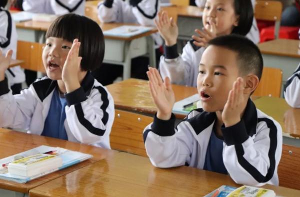“新式體罰”悄然興起,不打也不罵,但能讓學生們身心備受煎熬 “新式體罰”悄然興起,不打也不罵,但能讓學生們身心備受煎熬