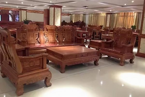 1984年,18歲女鄉長冒著越軍炮火,先後30多次帶民兵騾馬隊支前 1984年,18歲女鄉長冒著越軍炮火,先後30多次帶民兵騾馬隊支前