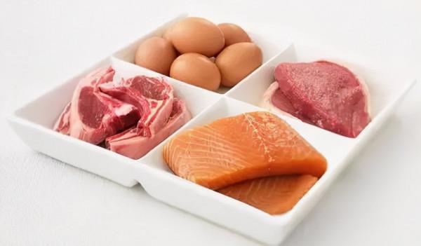 為什麼你比別人掉髮多、禿頭頂？原來和這3種營養問題有關