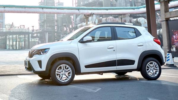 選SUV還是復古兩廂?啟辰e30對比尤拉白貓 選SUV還是復古兩廂?啟辰e30對比尤拉白貓