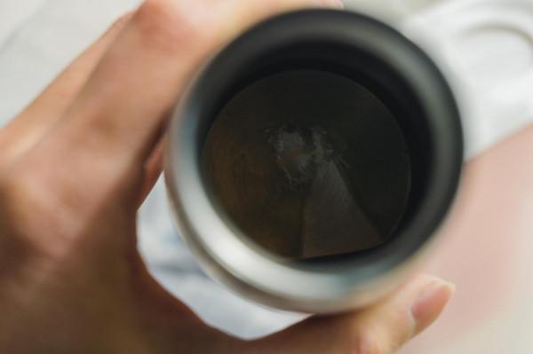 帶娃出行必備單品，娃物無線便攜調奶杯體驗