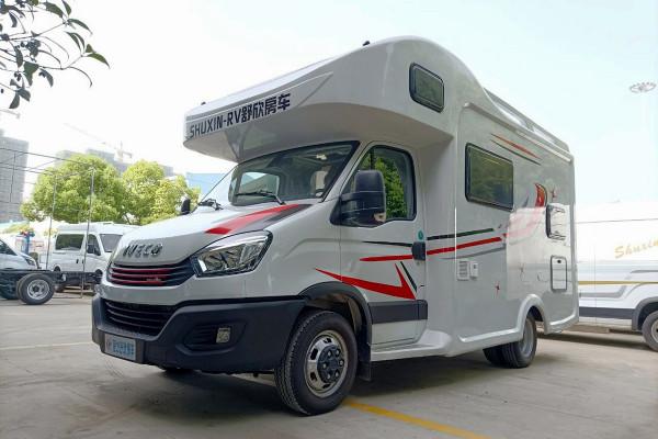 國六依維柯藍牌C本還滿足K歌聚會 程力舒欣房車 國六依維柯藍牌C本還滿足K歌聚會 程力舒欣房車