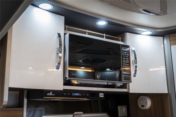 安全第一不是口號！價值五十萬的房車值不值？新依途T600風尚房車