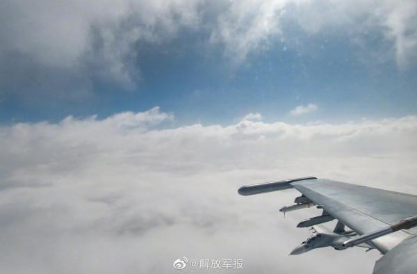 現場直擊！看戰鷹穿雲破霧