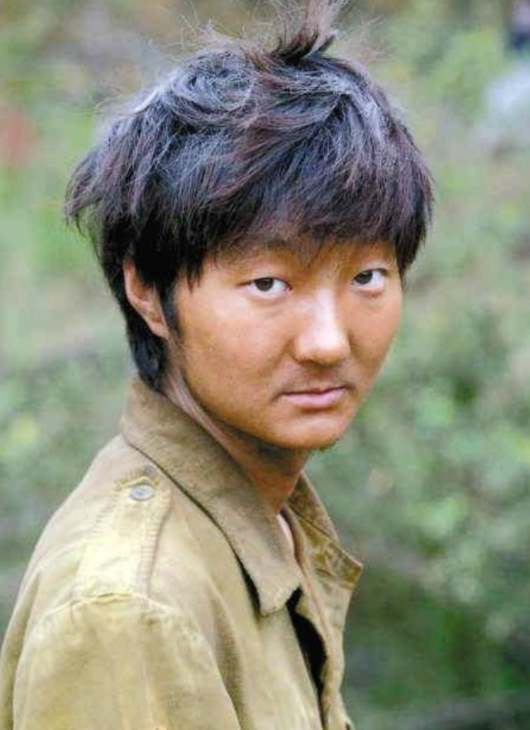 “最醜影帝”王大治的毀滅史,他的故事遠比你想得更加惡劣 “最醜影帝”王大治的毀滅史,他的故事遠比你想得更加惡劣