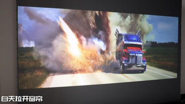 用萬元投影儀和男朋友一起看8K，太爽了