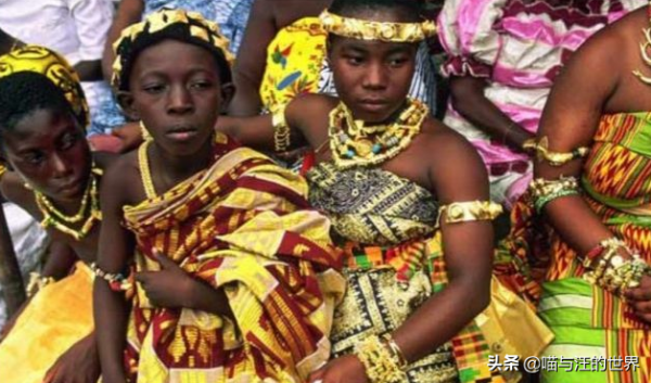 非洲人想不通,為啥我們的“大金鍊子”那麼便宜,中國人卻不搶購 非洲人想不通,為啥我們的“大金鍊子”那麼便宜,中國人卻不搶購