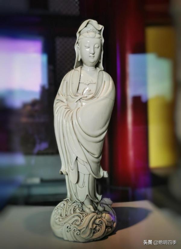 繼續走故宮西路，去看那些與太后們有關和無關的寶貝