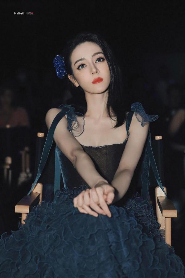 熱巴真的殺瘋啦！（迪麗熱巴紅毯造型盤點）