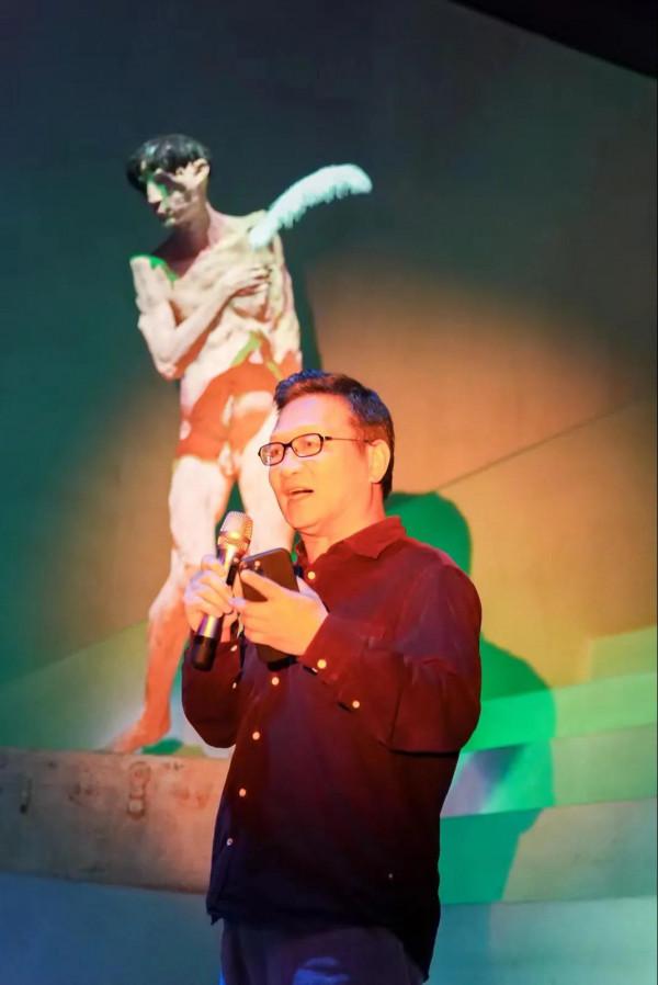 林惠興《人間劇場Ⅱ》: 今天我們只感受人間的喜悅