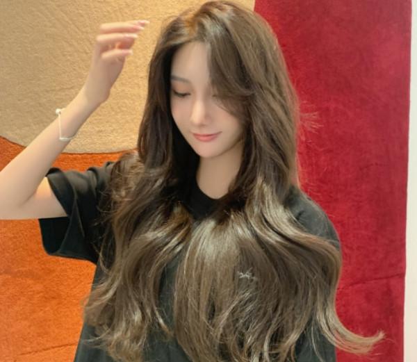 都美竹被曝已退學,開始做網紅帶貨,跟王思聰互關或有大動作 都美竹被曝已退學,開始做網紅帶貨,跟王思聰互關或有大動作