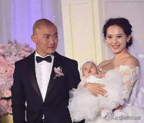 “禿頂”危機的10大男神，有人29歲髮際線堪憂，有人常年戴假髮套