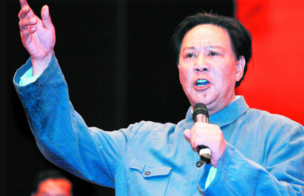 古月因與毛主席太像，被葉劍英紅筆圈定，李訥見到他止不住流淚