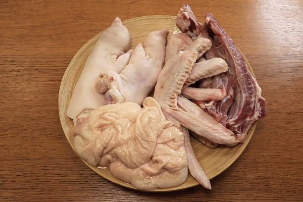 這鍋滷味太香了,1小時出鍋,讓人饞得流口水,自己做經濟實惠 這鍋滷味太香了,1小時出鍋,讓人饞得流口水,自己做經濟實惠