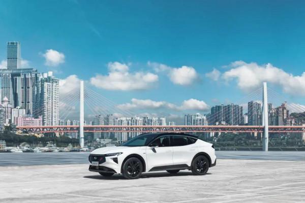 福特EVOS：一輛不屬於&OpenCurlyDoubleQuote;新勢力&rdquo;的下一代智慧SUV