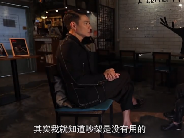 至今恩愛如初的6對明星夫妻,最長相戀34年,這才是榜樣 至今恩愛如初的6對明星夫妻,最長相戀34年,這才是榜樣