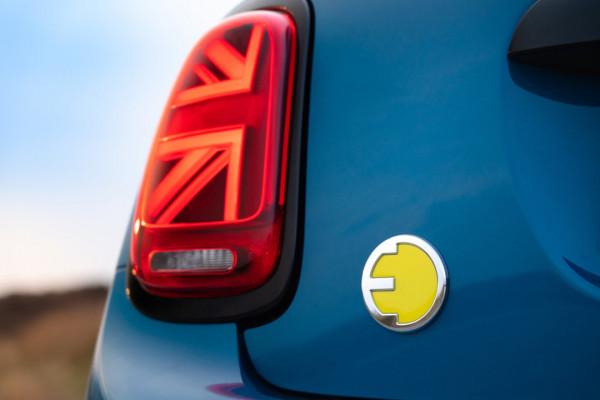 雙門&sol;五門 兩座&sol;七座！新年想買車？等這幾款新車  真香！