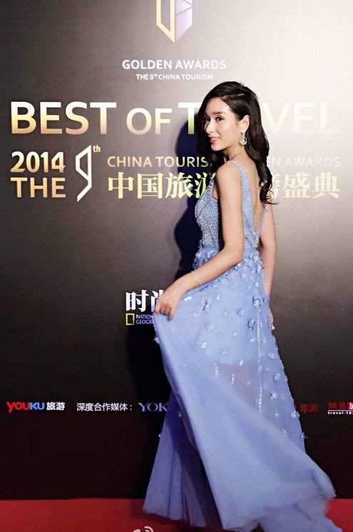 47歲楊恭如保養得真好，穿白色紗裙好溫柔，容貌氣質還是當年模樣