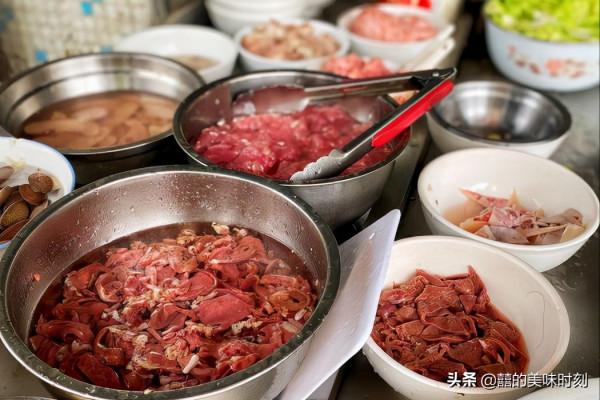 廣東國道邊的蒼蠅館子,因老闆娘高顏值火了,有人跑600公里來吃 廣東國道邊的蒼蠅館子,因老闆娘高顏值火了,有人跑600公里來吃