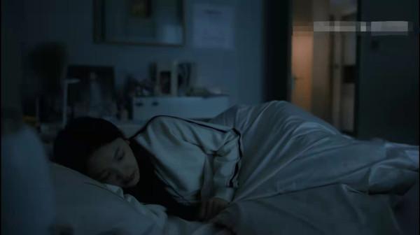 一個女孩哭訴：強勢的母親，沉默的父親，究竟是有多可怕？