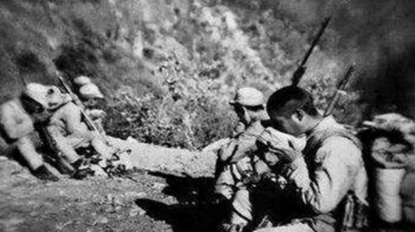 他參與了西安事變，抗戰中被譽為中條山鐵柱子，建國後成了副省長