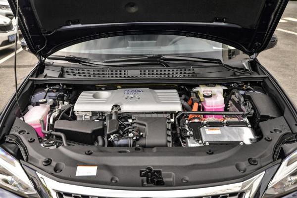 油耗4&period;6L，外觀運動價格實惠，雷克薩斯CT家用合適嗎？