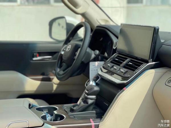 優雅身段+野性外觀,豐田蘭德酷路澤LC300,有望年底開售 優雅身段+野性外觀,豐田蘭德酷路澤LC300,有望年底開售