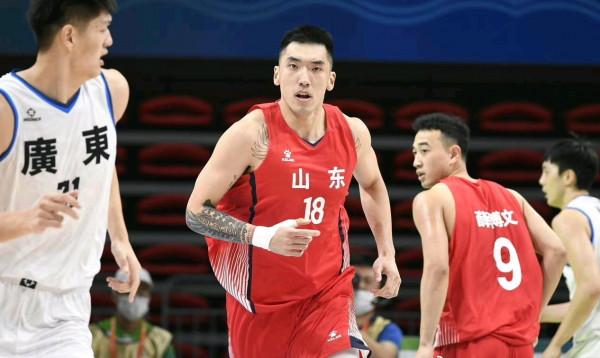 怒砍2分!山東爭議內線全程低迷 楊文海短板暴露 本土格里芬很強硬 怒砍2分!山東爭議內線全程低迷 楊文海短板暴露 本土格里芬很強硬