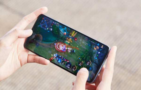 2000元次旗艦和5000元真旗艦，有何不同？多花3000就是交智商稅嗎