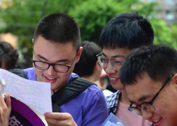 上海很神秘的二本大學，知名度並不高，但畢業生多數成為公務員