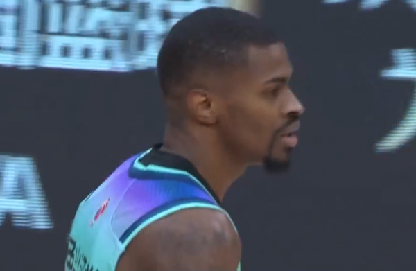 83-110吞慘敗，CBA魚腩隊又輸了，雙外援才22分，主教練一臉無奈