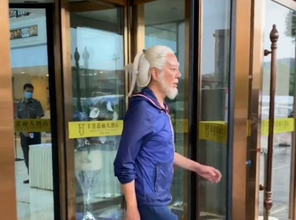 金庸劇黃金配角今昔對比,有人演20部劇紅人不紅,有人晚景太悽慘 金庸劇黃金配角今昔對比,有人演20部劇紅人不紅,有人晚景太悽慘