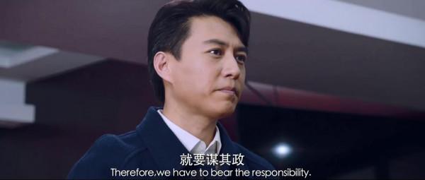 靳東《突圍》今晚首播，12位戲骨助陣，3大看點，真正的王炸來了