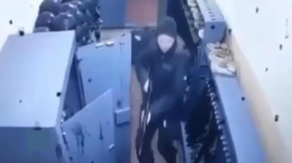 烏克蘭士兵槍殺5人細節曝光，監控錄下恐怖畫面