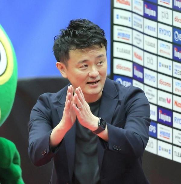 日本乒乓又出張本世家：妻子為福原愛閨蜜，老公則是國家隊教練