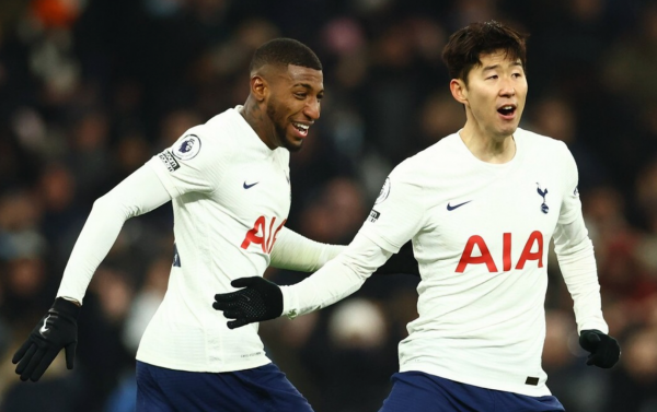 紅牌!2-2!孫興慜絕境爆發拯救熱刺,孔蒂瘋狂慶祝,克洛普無奈 紅牌!2-2!孫興慜絕境爆發拯救熱刺,孔蒂瘋狂慶祝,克洛普無奈