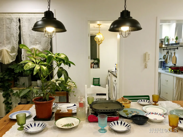 獨居女子神級改造60平小戶型，竟塞下五大功能區，收納顏值雙逆襲