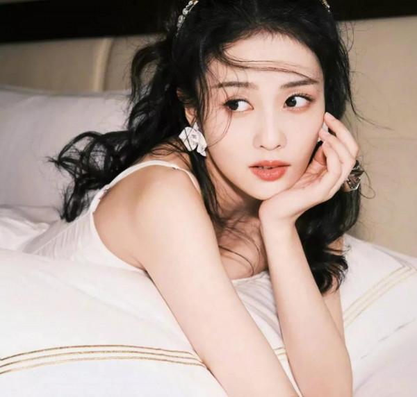 明星的美圖世界秀之白鹿 明星的美圖世界秀之白鹿