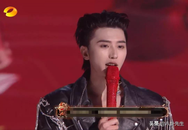 芒果晚會沈夢辰王霏霏蘋果肌&OpenCurlyDoubleQuote;炸裂&rdquo;，言承旭顯老，胡海泉胖成球