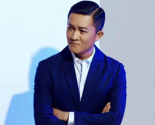 鐵血柔情楊志剛：娶了還在唸書的張靜，掙的錢全部交給太太