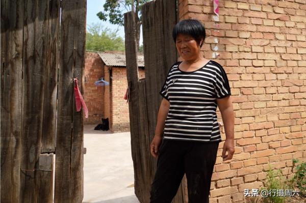 農民大姐家有“黑熊犬”，忠誠聰明1狗護全村，8萬不賣