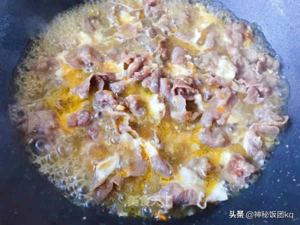 酸湯真的太有魔力了！酸爽過癮，超級下飯！熱乎乎的，太美味啦