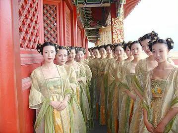 揭秘清朝皇帝一天的真實記錄，看看皇帝都在忙什麼？