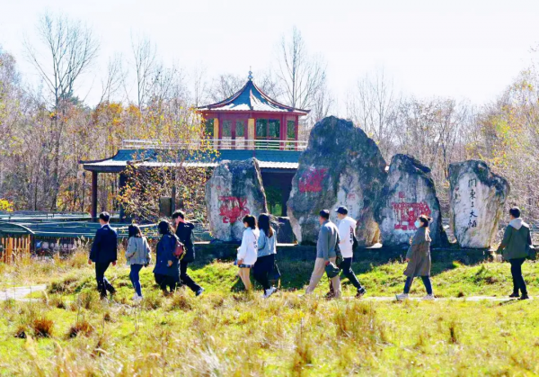 自帶濾鏡！最浪漫的秋天非她莫屬！