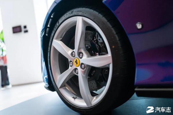 當法拉利和敞篷結合到一起時,看Portofino M就不能只看價格 當法拉利和敞篷結合到一起時,看Portofino M就不能只看價格